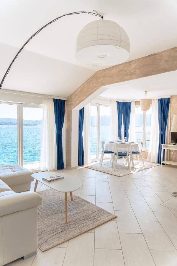 Seafront Apartments ティヴァト エクステリア 写真