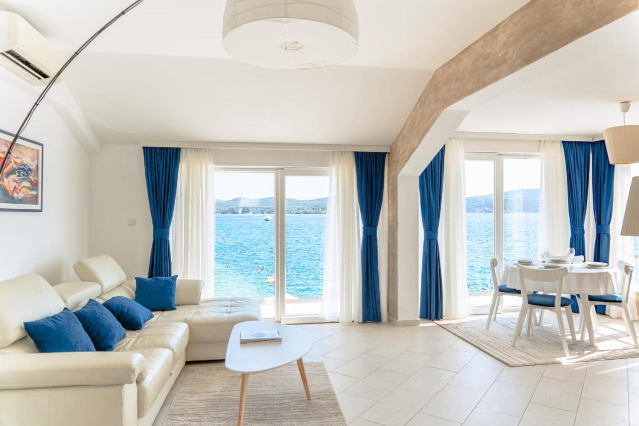 Seafront Apartments ティヴァト エクステリア 写真