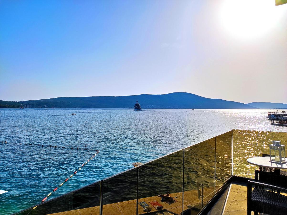 Seafront Apartments ティヴァト エクステリア 写真